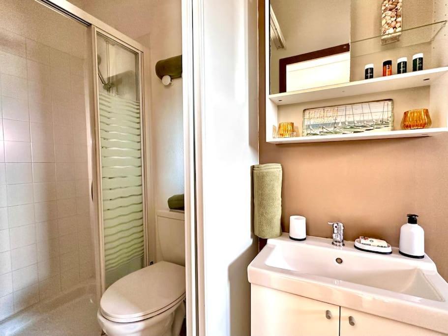 Le Coin De Mer 2, Bord De Mer, Plage 30M, Cosy, Clim, Wifi, 4 Personnes Fos-sur-Mer Exterior photo