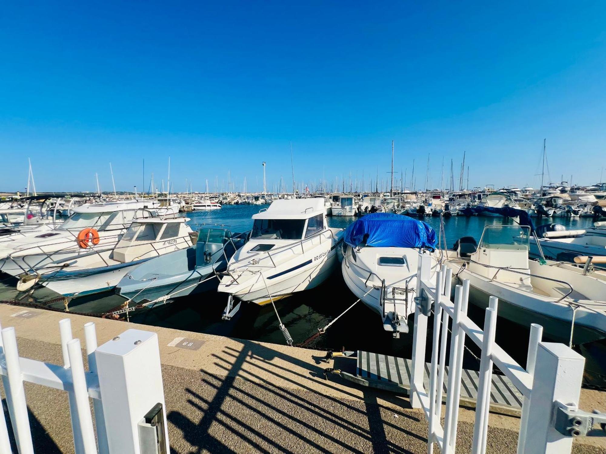 Le Coin De Mer 2, Bord De Mer, Plage 30M, Cosy, Clim, Wifi, 4 Personnes Fos-sur-Mer Exterior photo