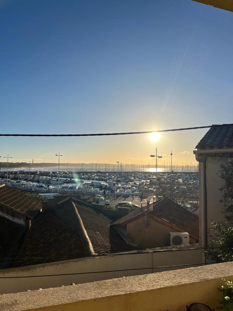 Le Coin De Mer 2, Bord De Mer, Plage 30M, Cosy, Clim, Wifi, 4 Personnes Fos-sur-Mer Exterior photo