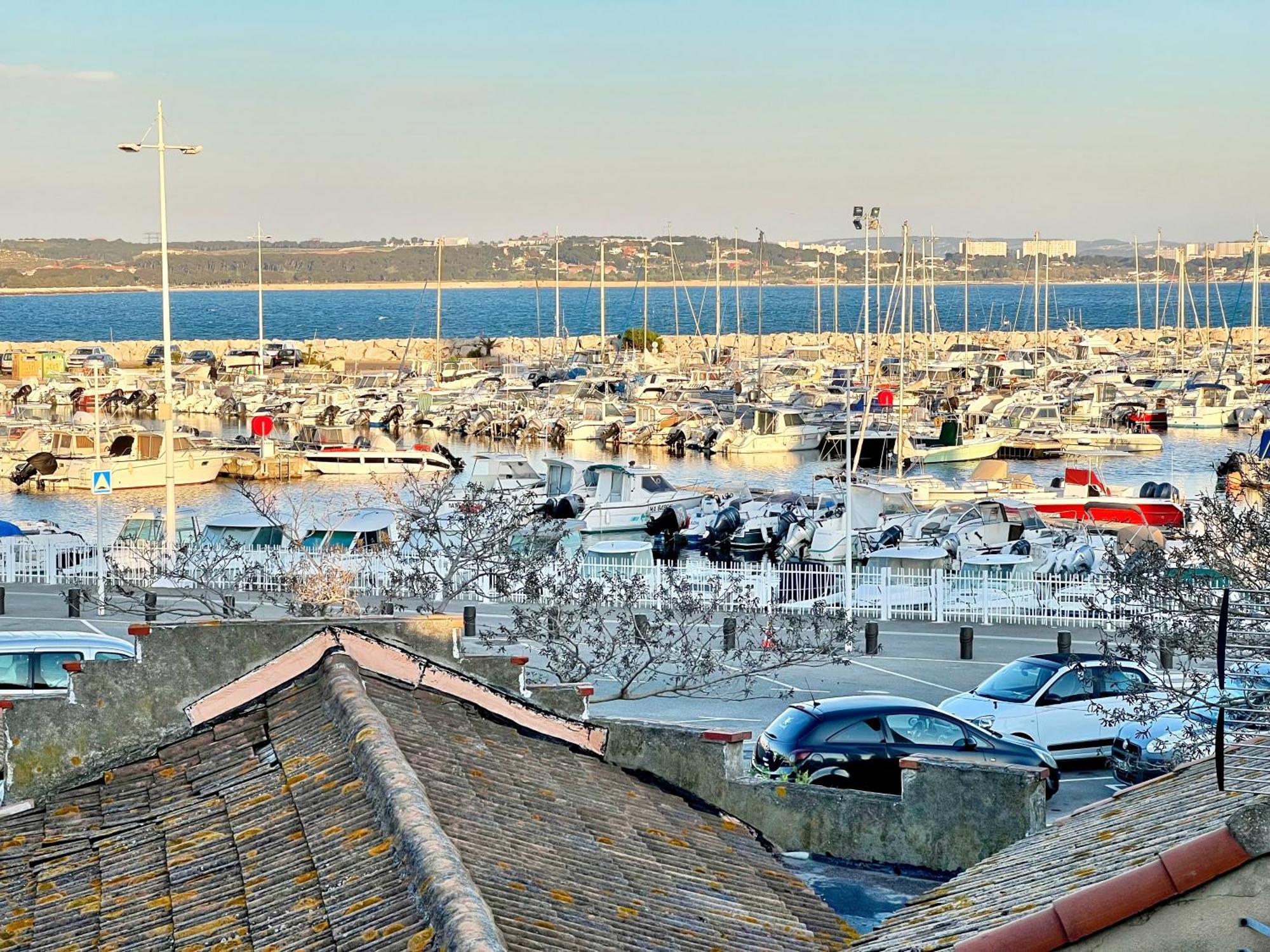 Le Coin De Mer 2, Bord De Mer, Plage 30M, Cosy, Clim, Wifi, 4 Personnes Fos-sur-Mer Exterior photo